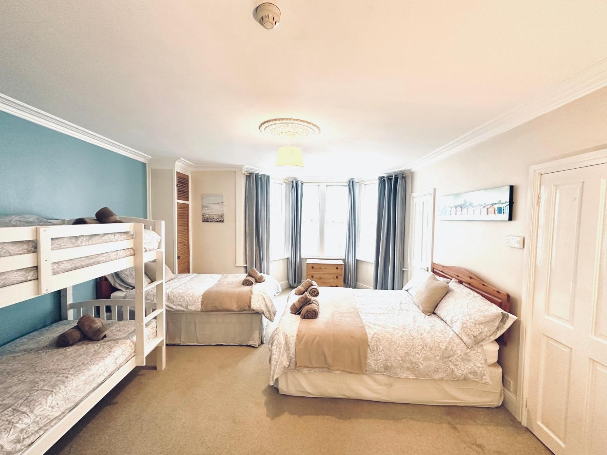 Tide Times Apartment, 3 Min Walk To Marine Weston-super-Mare